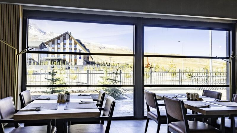 RADİSSON BLU HOTEL MOUNT ERCİYES LAKE SİDE