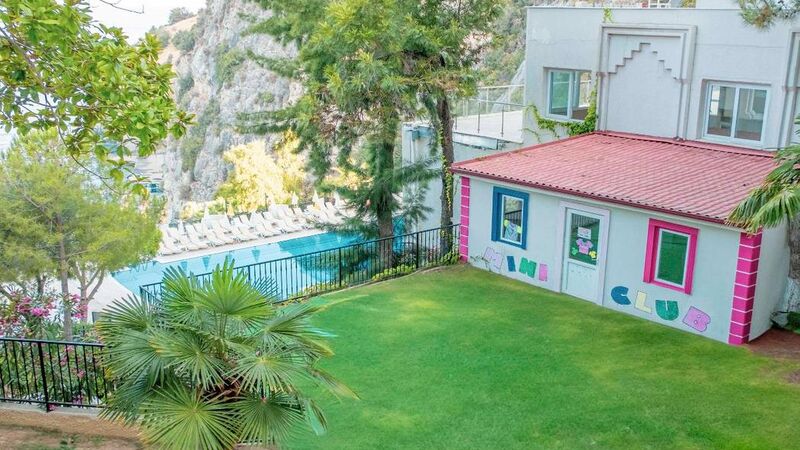 LADONYA HOTELS ADAKULE