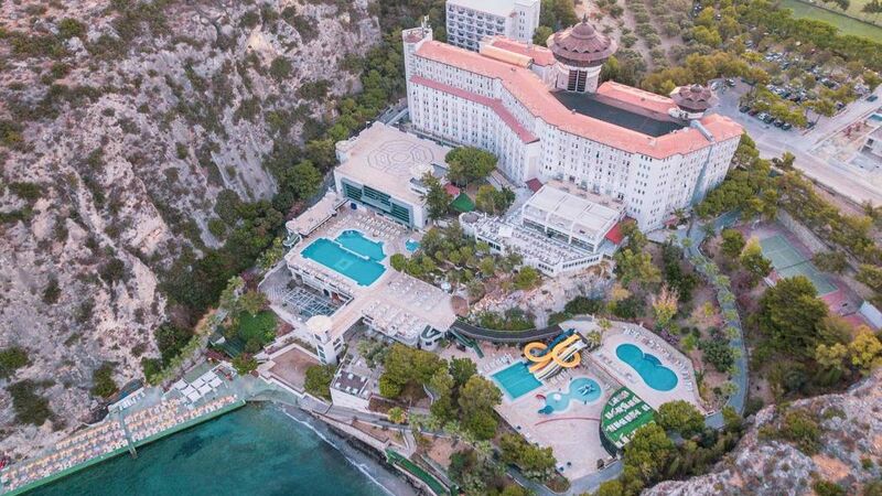 LADONYA HOTELS ADAKULE