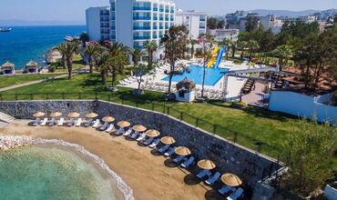 LE BLEU HOTEL RESORT