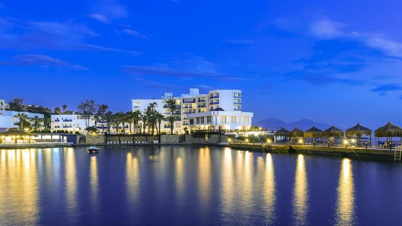 LE BLEU HOTEL RESORT