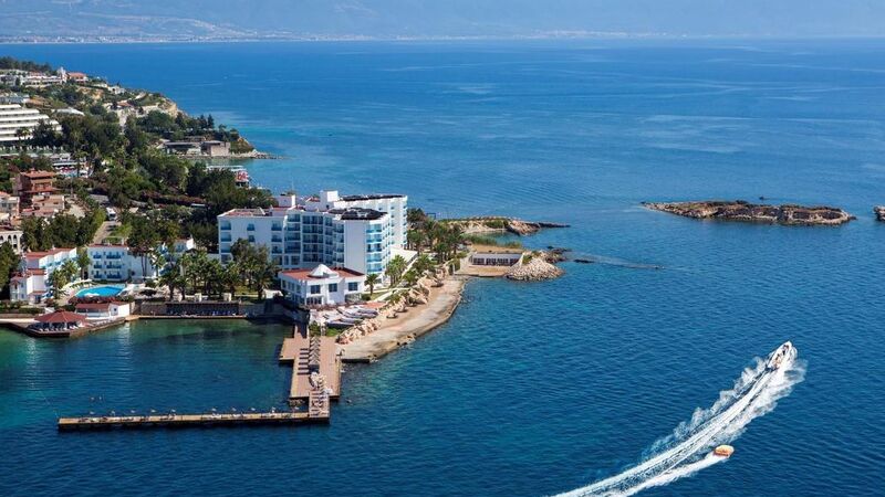 LE BLEU HOTEL RESORT