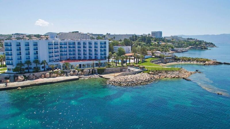 LE BLEU HOTEL RESORT