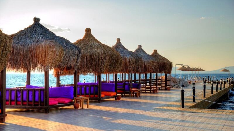 LE BLEU HOTEL RESORT