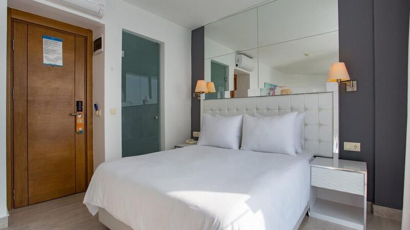 LE BLEU HOTEL RESORT